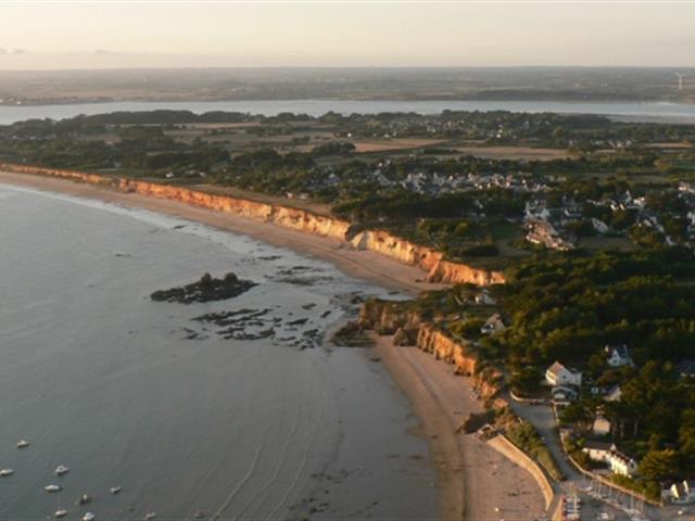 Une côte de 18 kms - RESIDENCE LES ILES PENESTIN