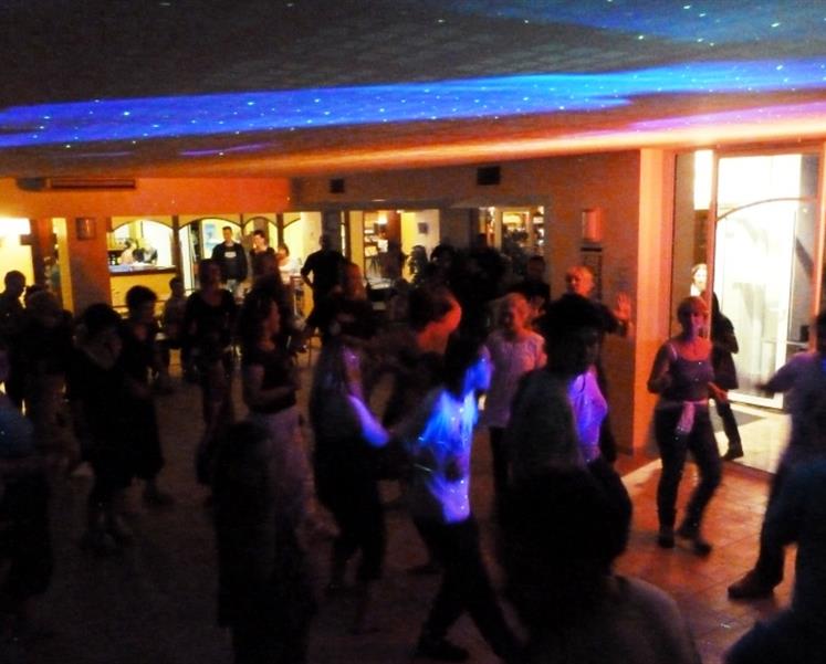 soiree dansante animation camping penestin bretagne sud bord de mer - RESIDENCE LES ILES PENESTIN