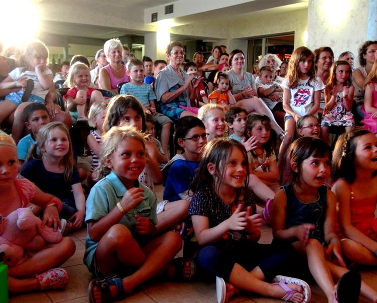 spectacle enfants camping morbihan  - RESIDENCE LES ILES PENESTIN