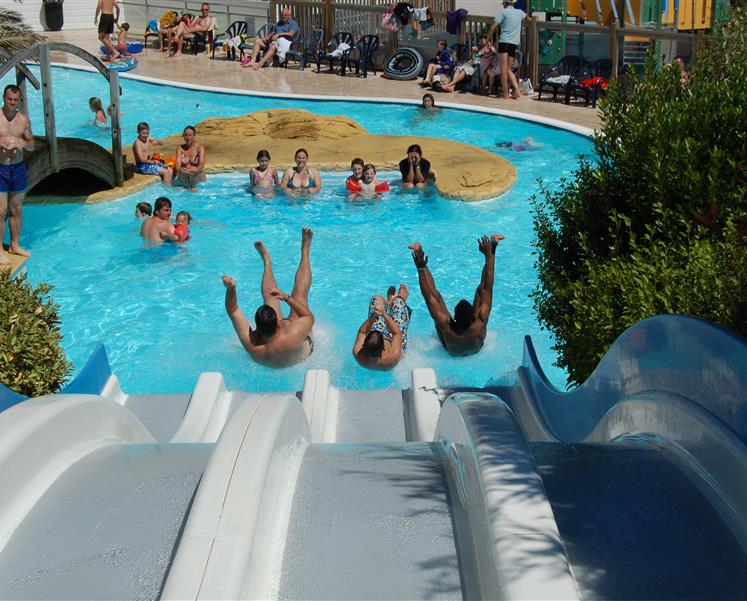 glisses de la piscine du camping des Ilespenestin - RESIDENCE LES ILES PENESTIN