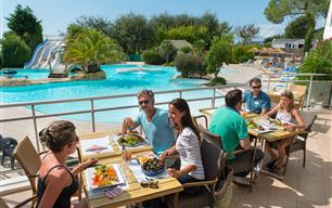 terrasse piscine les iles - RESIDENCE LES ILES PENESTIN