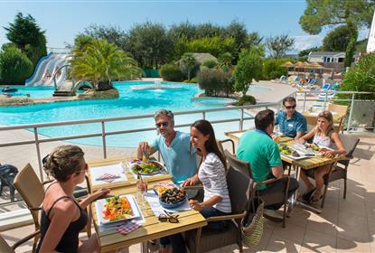 terrasse piscine les iles - RESIDENCE LES ILES PENESTIN
