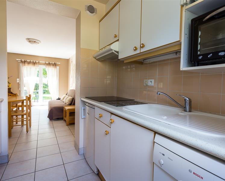cuisine équipée gite gavrinis penestin - RESIDENCE LES ILES PENESTIN