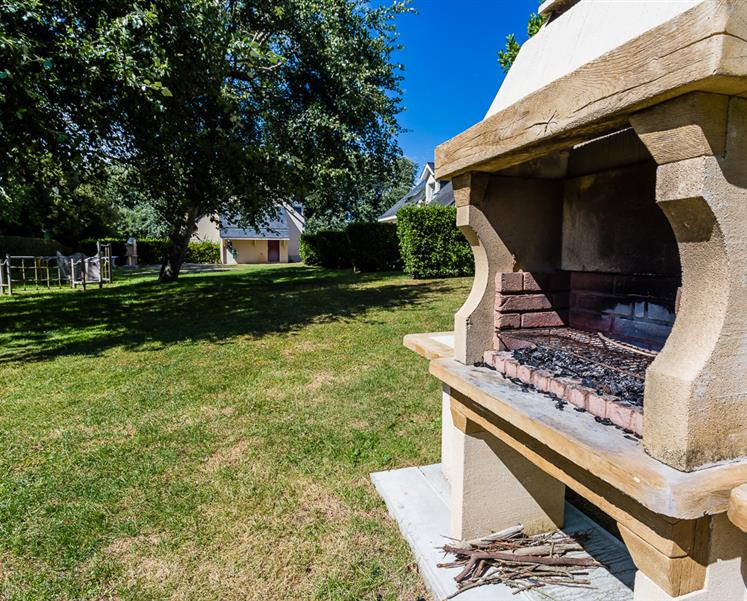 Barbecue - RESIDENCE LES ILES PENESTIN